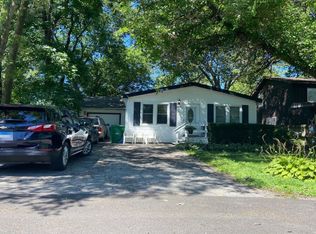 33582 N Oakland Dr, Grayslake, IL 60030