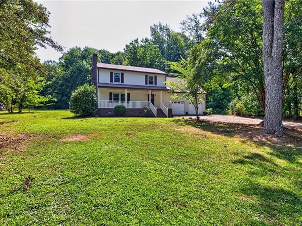 131 Holloway Dr, Smithfield, VA 23430
