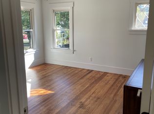 931 Clay St #2, Woodstock, IL 60098