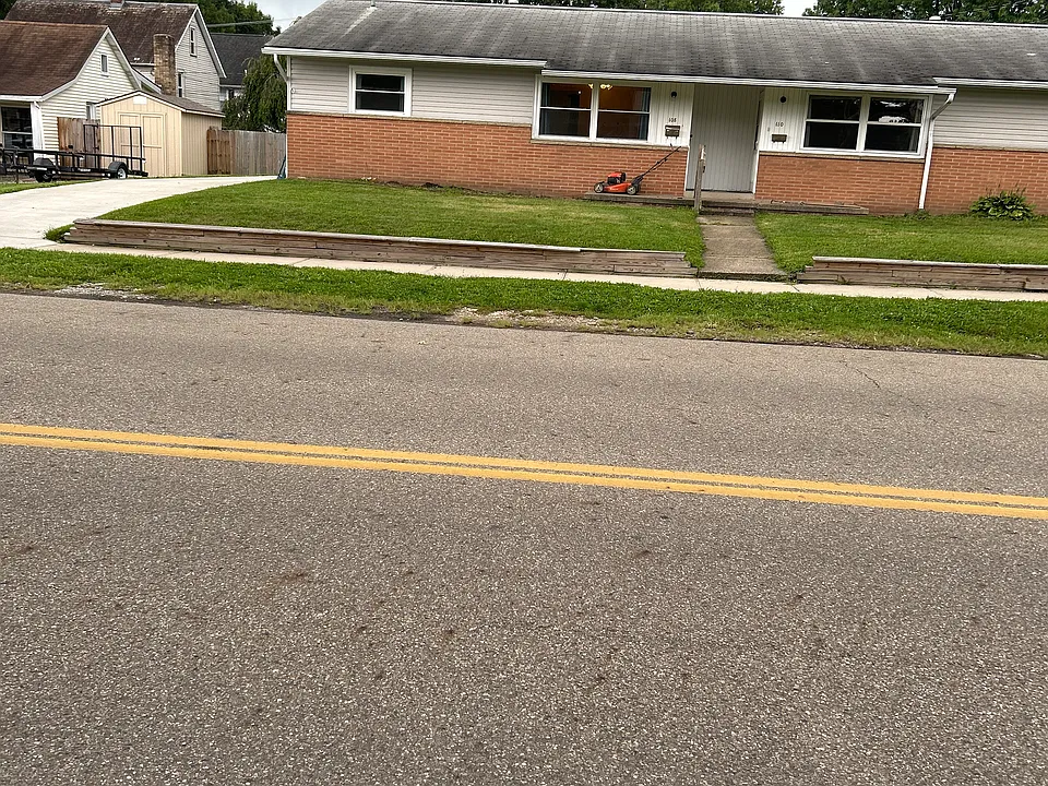 108 N Crater Ave #1