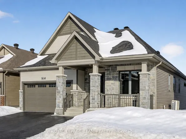 727 Coast Cir, Ottawa, ON K4M 0N2