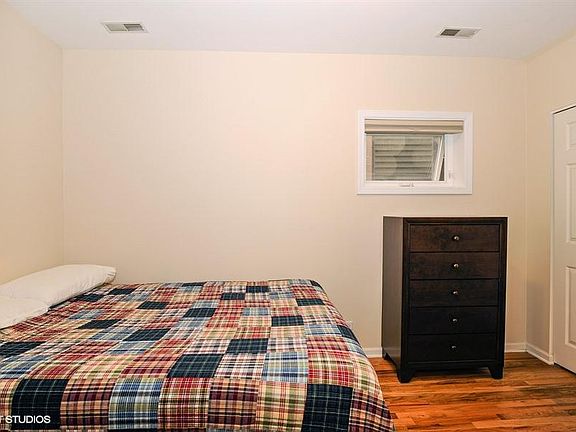 5th image of 1742 W Julian 1- Chicago Il #60622