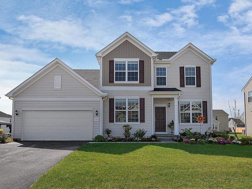1st image of 384 Saddlebred Cir