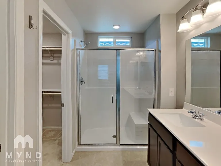 6646 Evander St — Photo 10