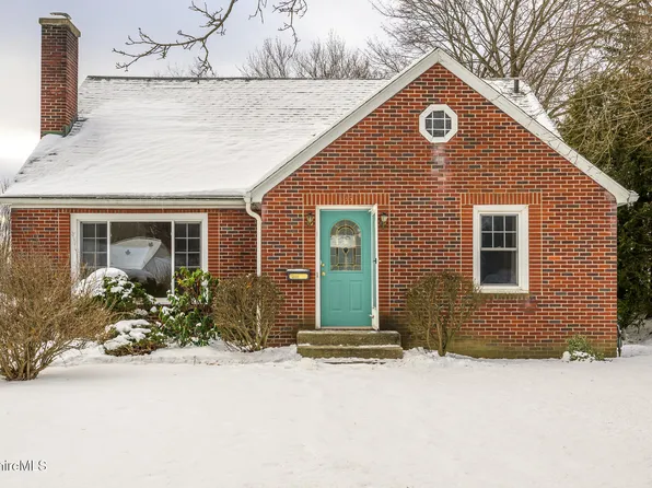 135 Allengate Ave, Pittsfield, MA 01201