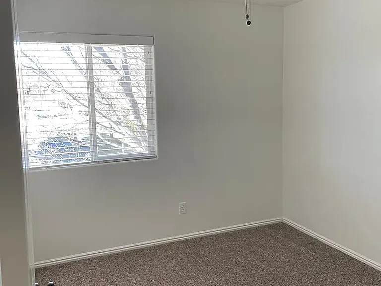 441 E Sunland Dr #26 — Photo 8