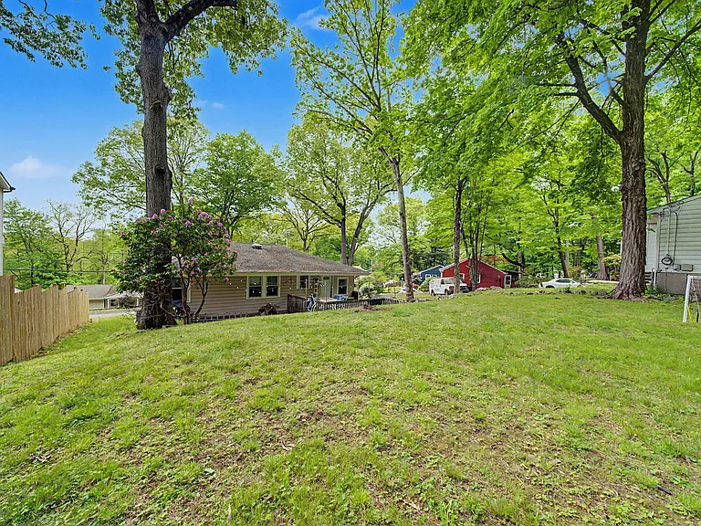 14 Valley View Dr — Photo 20