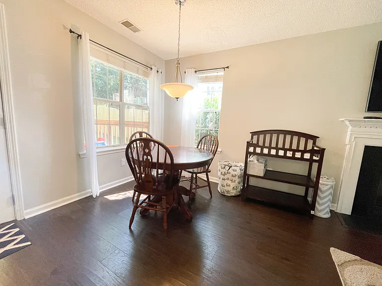 104 Cedar Field Ln — Photo 31