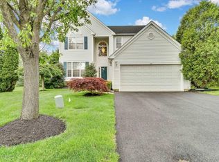 11 Lafayette Ky, Colts Neck, NJ 07722