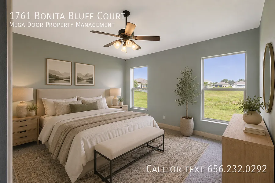 Spacious 4-Bedroom Home with a Versatile Split Floor Plan in Mira Lago — Photo 3