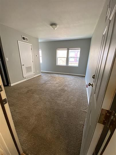 2nd image of 1305 E Armour Blvd #14660720