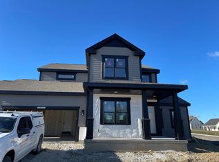 W206N5693 Muirfield Dr, Menomonee Falls, WI 53051