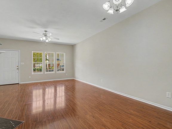 5th image of 705 Glen Rd APT 104