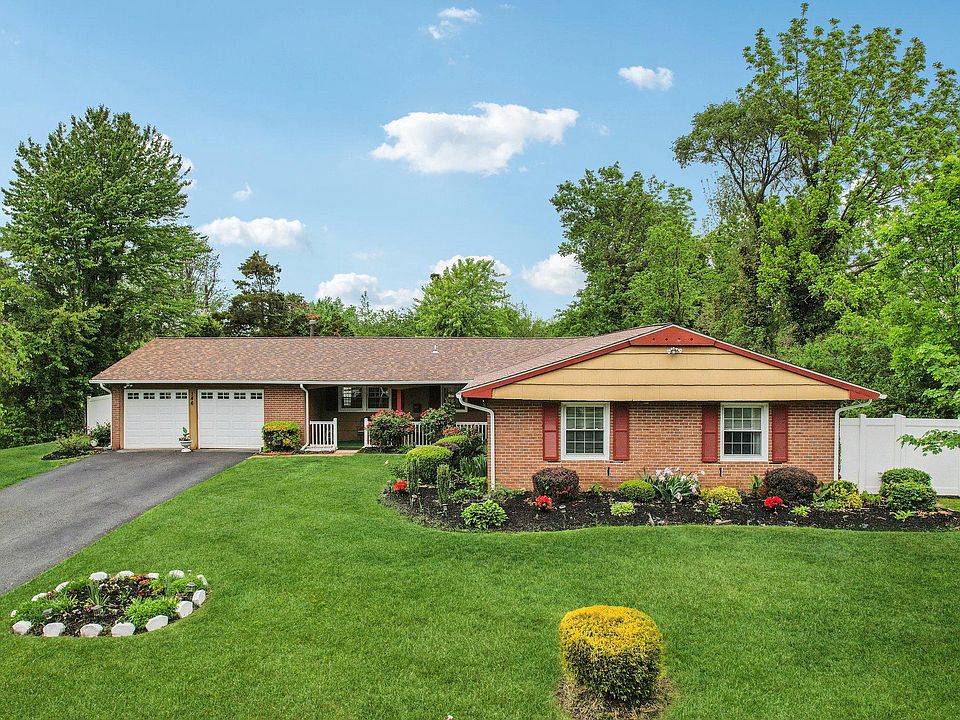 1st image of 146 Tyler Dr
