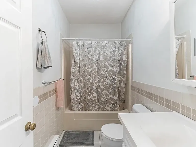 204 H St #1 — Photo 12