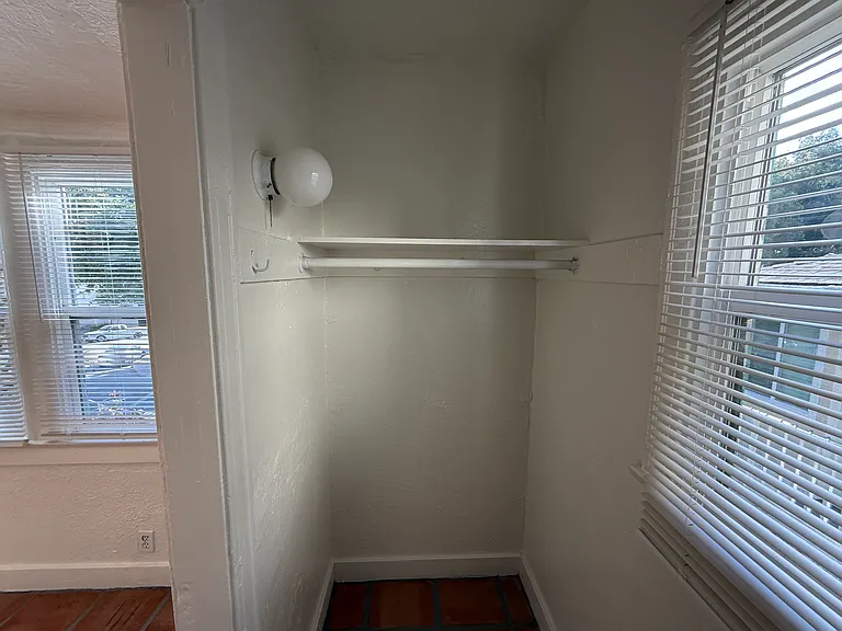 407 Loma Dr #411-4/5 — Photo 6