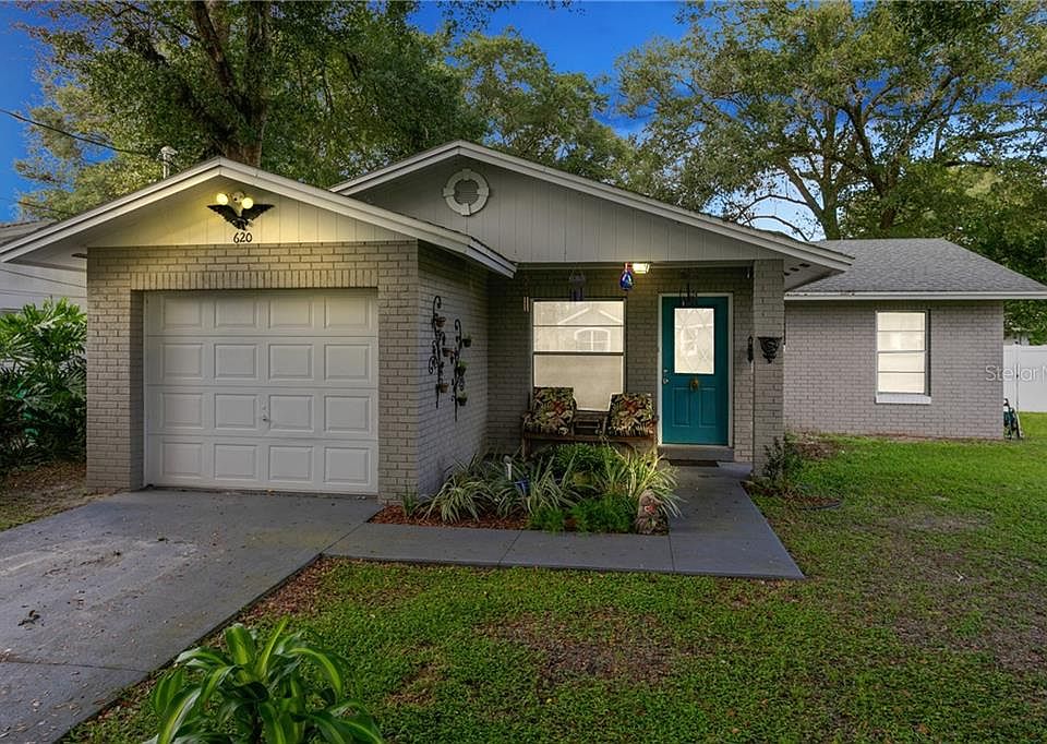 1st image of 620 W Blue Lake Ter