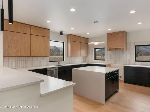 2055 Log Cabin Club Rd, Jackson, WY 83001