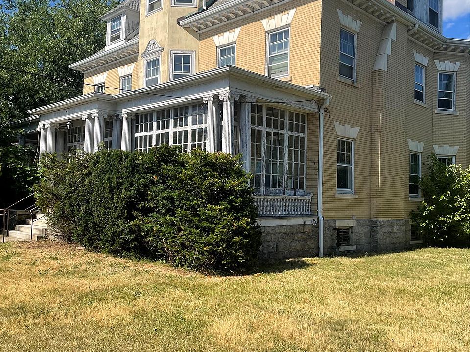 1st image of 165 Summit Avenue