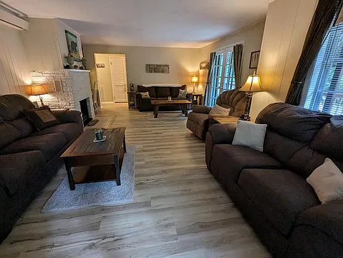 305 Shields View Dr Photo 1