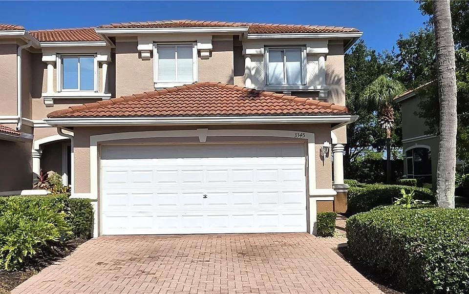 3345 Dandolo Cir