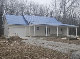 114 Evergreen Dr, Ina, IL 62846