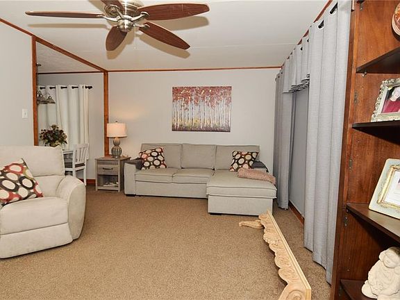 2nd image of 9 Hillcrest Ct