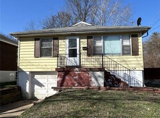 615 Tesmore Pl, Saint Louis, MO 63135