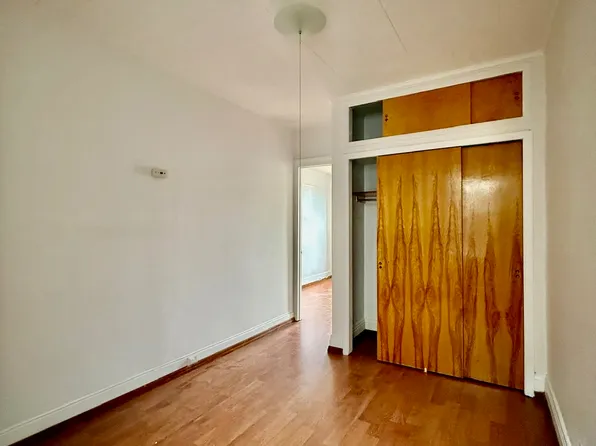 2052 Gates Avenue image 14 of 23