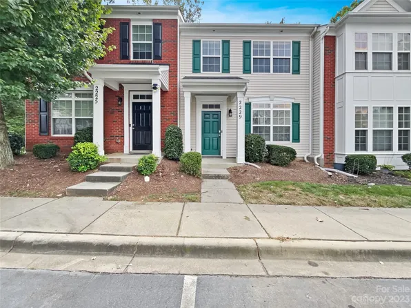 2229 Aston Mill Pl, Charlotte, NC 28273