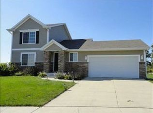 4817 Millenium Dr, Cedar Falls, IA 50613