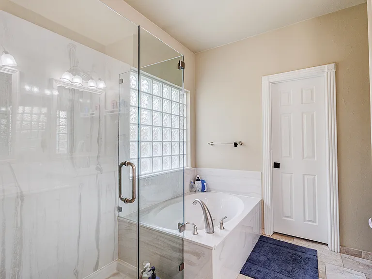 3204 Chaucer Ln — Photo 24