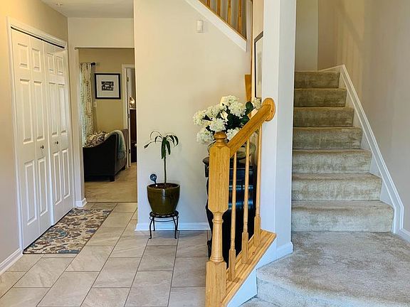 3rd image of 8001 Brookmead Ct
