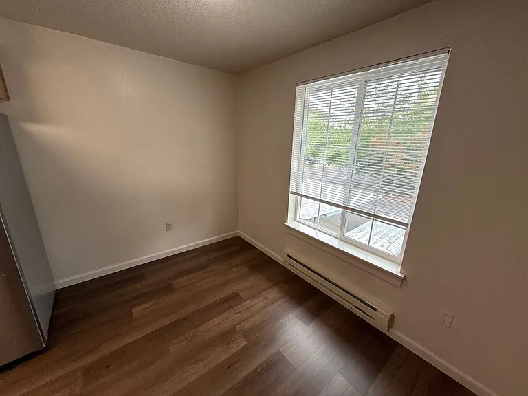 905 Bryan Ct — Photo 7