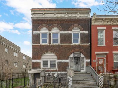 2737 W Congress Pkwy, Chicago, IL, 60612