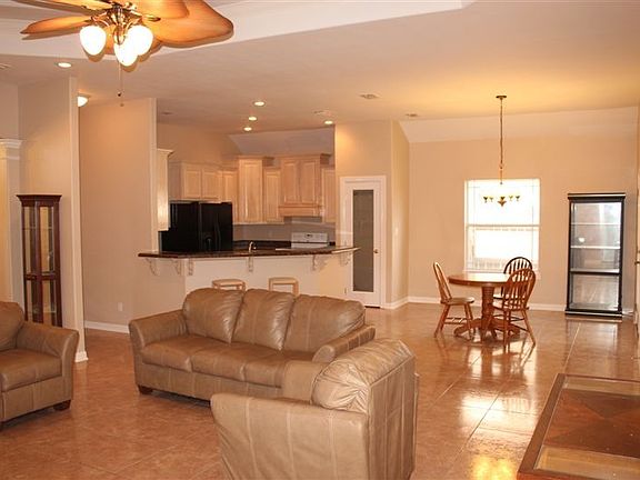 3rd image of 16614 W Barger Ct