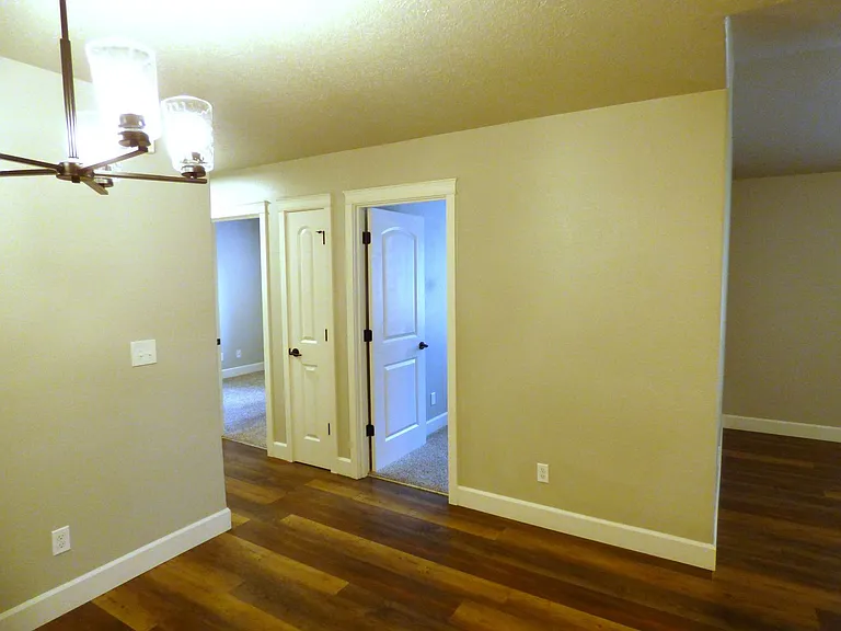 3576-3578 Fisher Ct NE — Photo 17