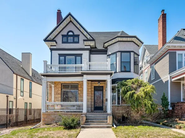 15 Crocus Pl, Saint Paul, MN 55102