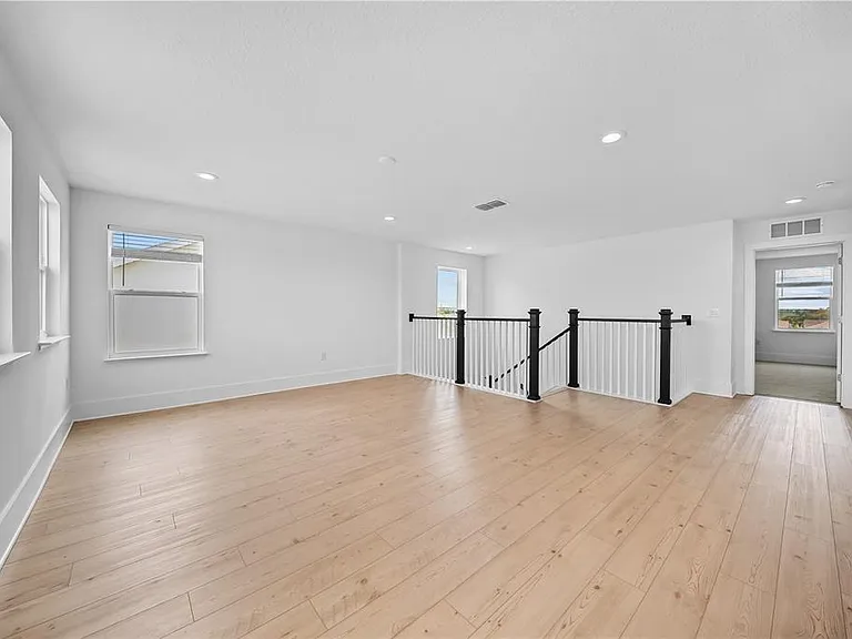 1694 Pinecliff Dr — Photo 36