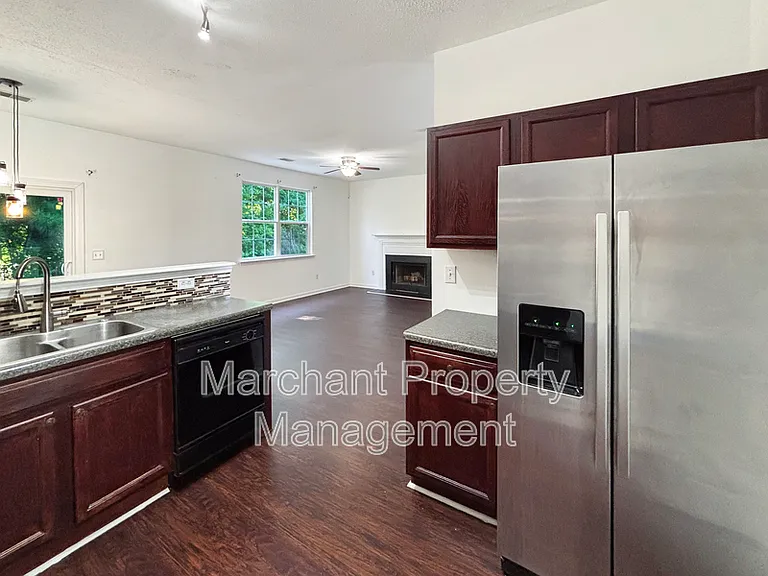 1 Appleton Ln — Photo 6