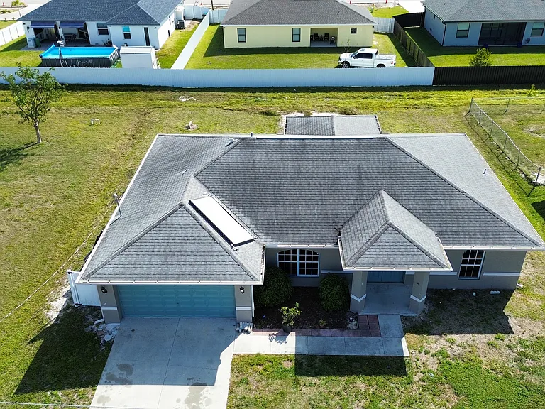 413 NW 16th Pl — Photo 33