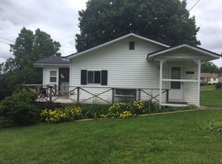 1398 Grandview Gardens Rd, Kenova, WV 25530