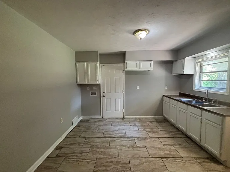 2771 Northmeade Ave — Photo 41