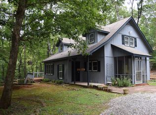 668 Running Deer Rd, Cleveland, GA 30528