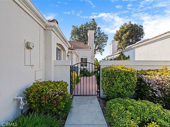 4th image of 40511 Via Amapola