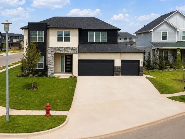 15501 Echo Park Dr, Edmond, OK 73013