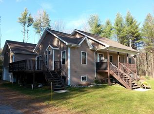 14 Pine Ln, Chestertown, NY 12817