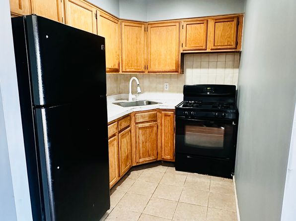 58-03 Van Cleef St #3