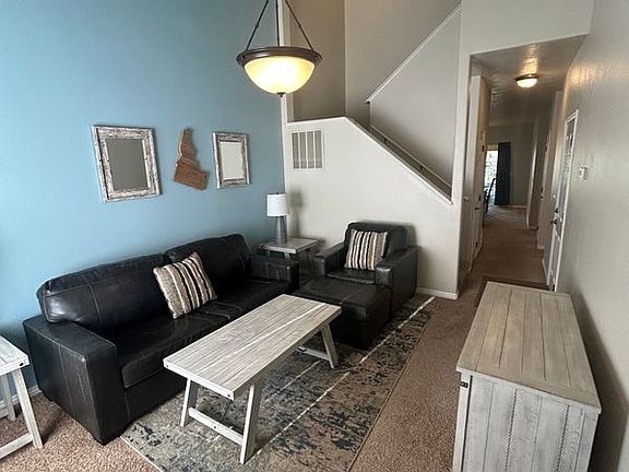 3rd image of 30 Mangum Cir Unit 5