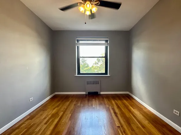 91-10 32nd Avenue image 17 of 20